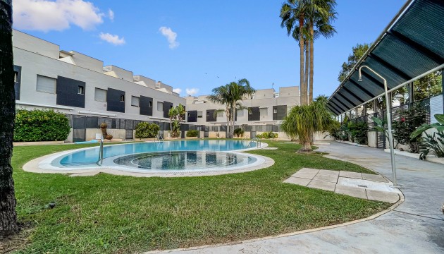 Resale - Townhouse - Pilar de la Horadada - El Mojón