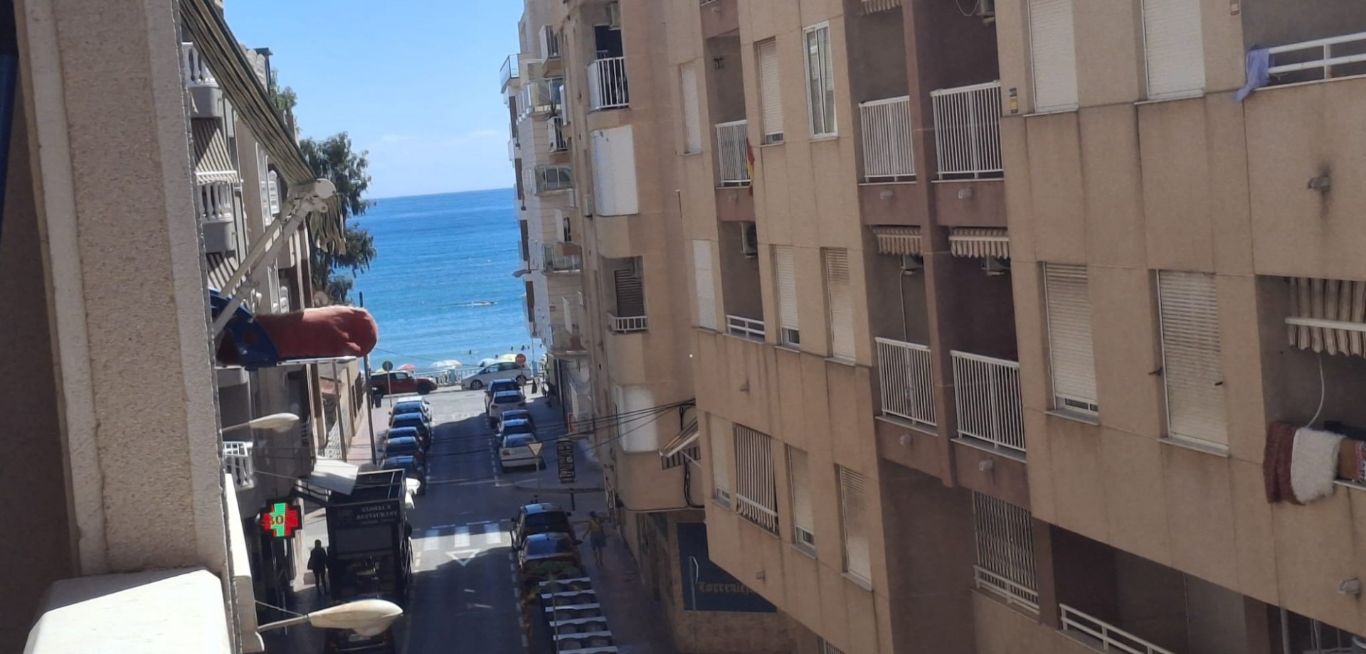 Apartment in Torrevieja - Image 2
