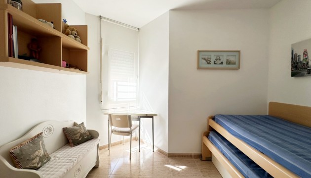 Videresalg - Apartment / Duplex - Orihuela Costa - Campoamor