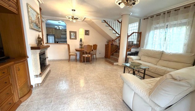 Videresalg - Detached Villa - Orihuela Costa - Villamartín