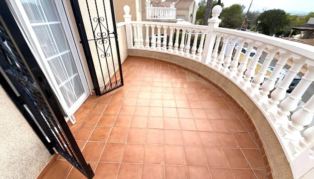Videresalg - Detached Villa - Orihuela Costa - Villamartín