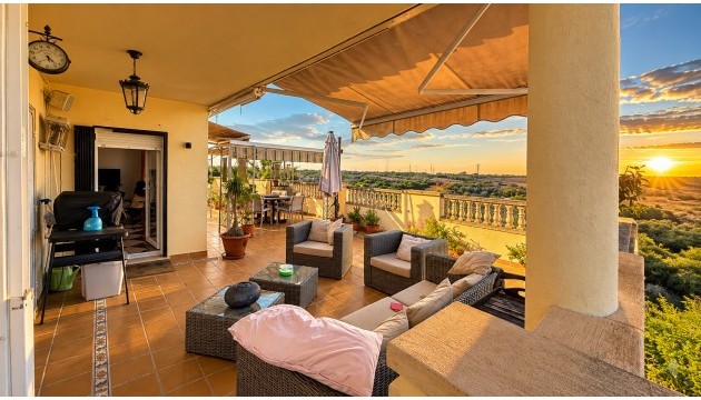 Videresalg - Detached Villa - Orihuela Costa - Las Ramblas Golf
