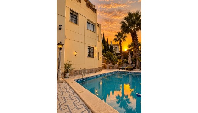 Videresalg - Detached Villa - Orihuela Costa - Las Ramblas Golf