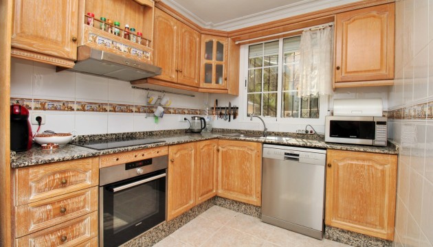 Videresalg - Detached Villa - Orihuela Costa - Villamartín