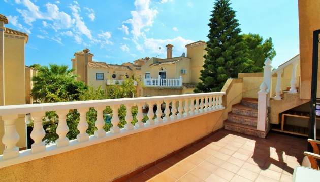 Videresalg - Detached Villa - Orihuela Costa - Villamartín