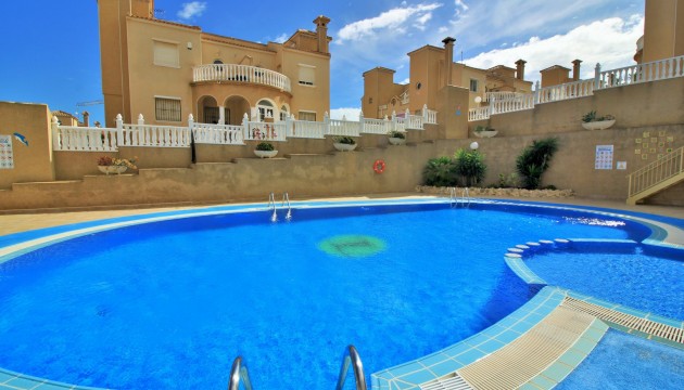 Videresalg - Detached Villa - Orihuela Costa - Villamartín