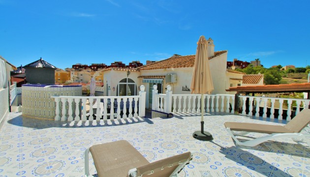Videresalg - Detached Villa - Orihuela Costa - Villamartín