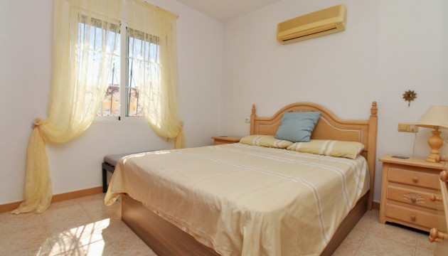 Videresalg - Detached Villa - Orihuela Costa - Villamartín