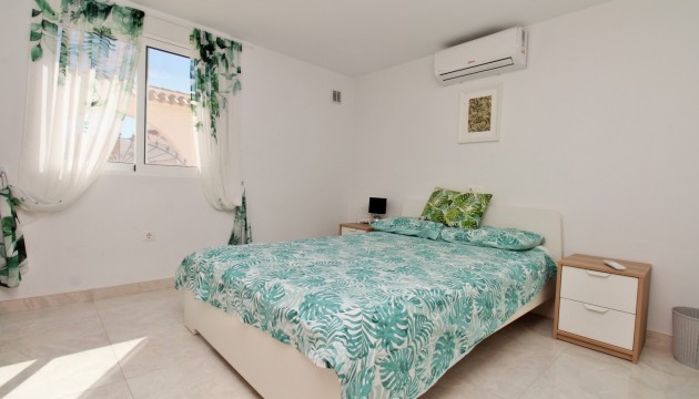 Videresalg - Detached Villa - Orihuela Costa - Villamartín