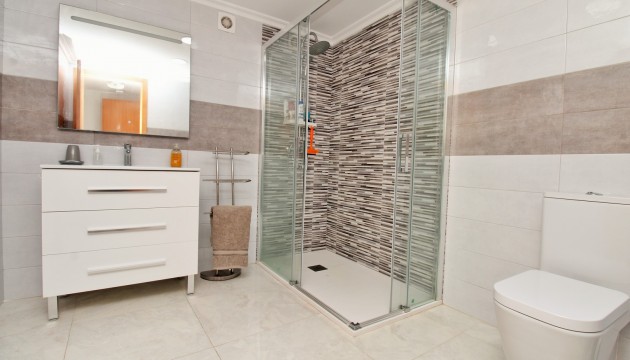 Videresalg - Detached Villa - Orihuela Costa - Villamartín