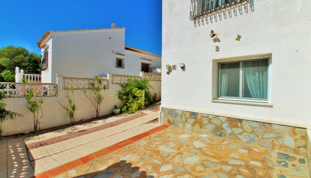 Videresalg - Detached Villa - Orihuela Costa - Villamartín