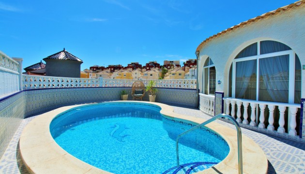 Videresalg - Detached Villa - Orihuela Costa - Villamartín