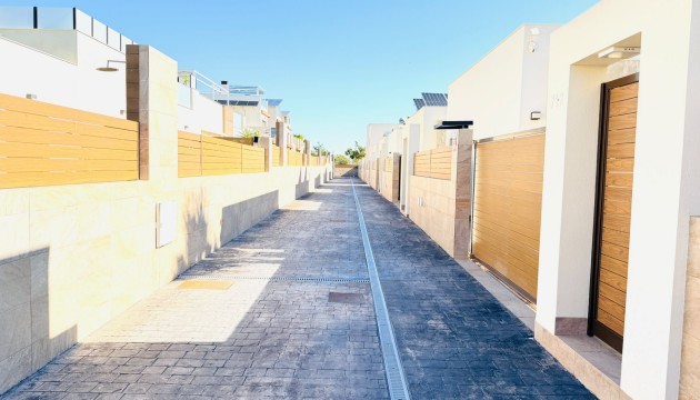 Resale - Semi Detached Villa - Los Montesinos