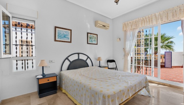 Videresalg - Detached Villa - Orihuela Costa - Villamartín