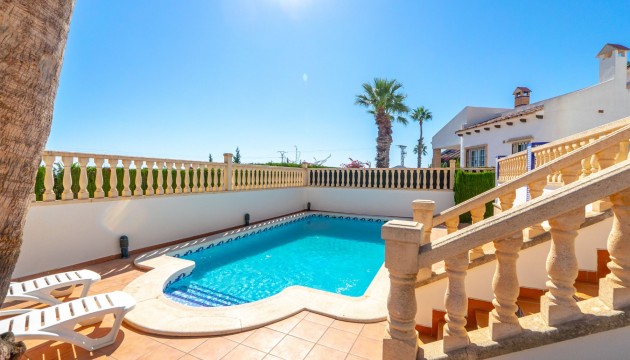 Videresalg - Detached Villa - Orihuela Costa - Villamartín