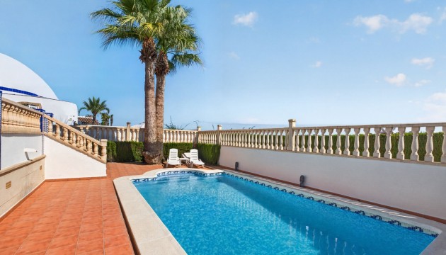 Videresalg - Detached Villa - Orihuela Costa - Villamartín