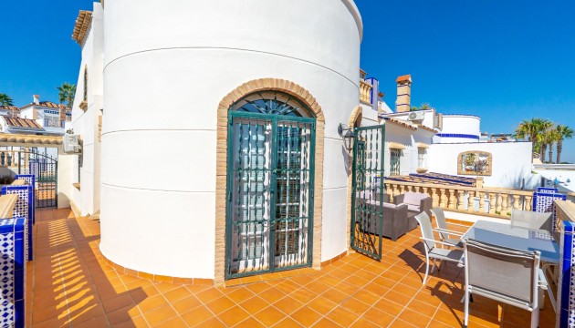 Videresalg - Detached Villa - Orihuela Costa - Villamartín