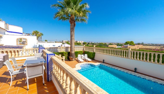 Videresalg - Detached Villa - Orihuela Costa - Villamartín