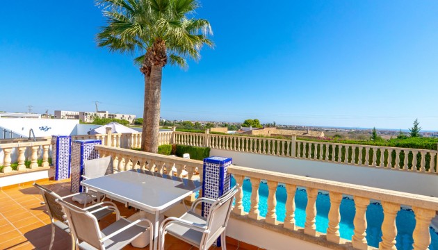 Videresalg - Detached Villa - Orihuela Costa - Villamartín