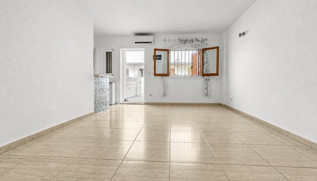 Resale - Apartment - Orihuela Costa - Cabo Roig