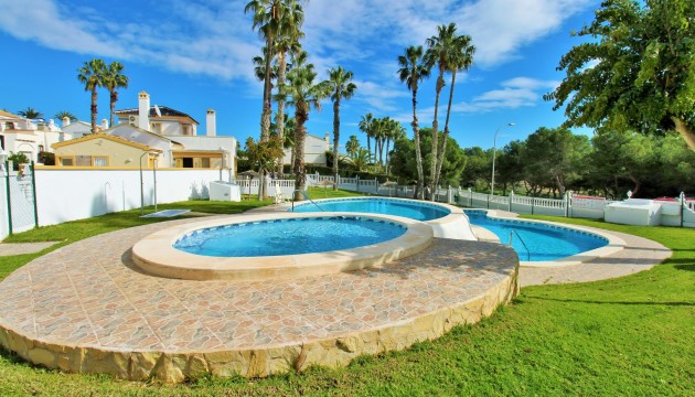 Videresalg - Bungalow - Orihuela Costa - Villamartín