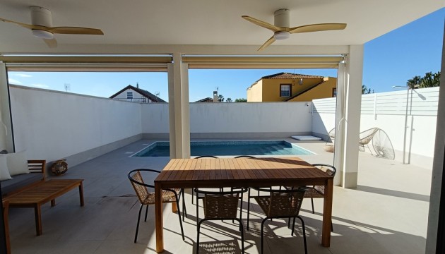Videresalg - Detached Villa - Torrevieja - El chaparral