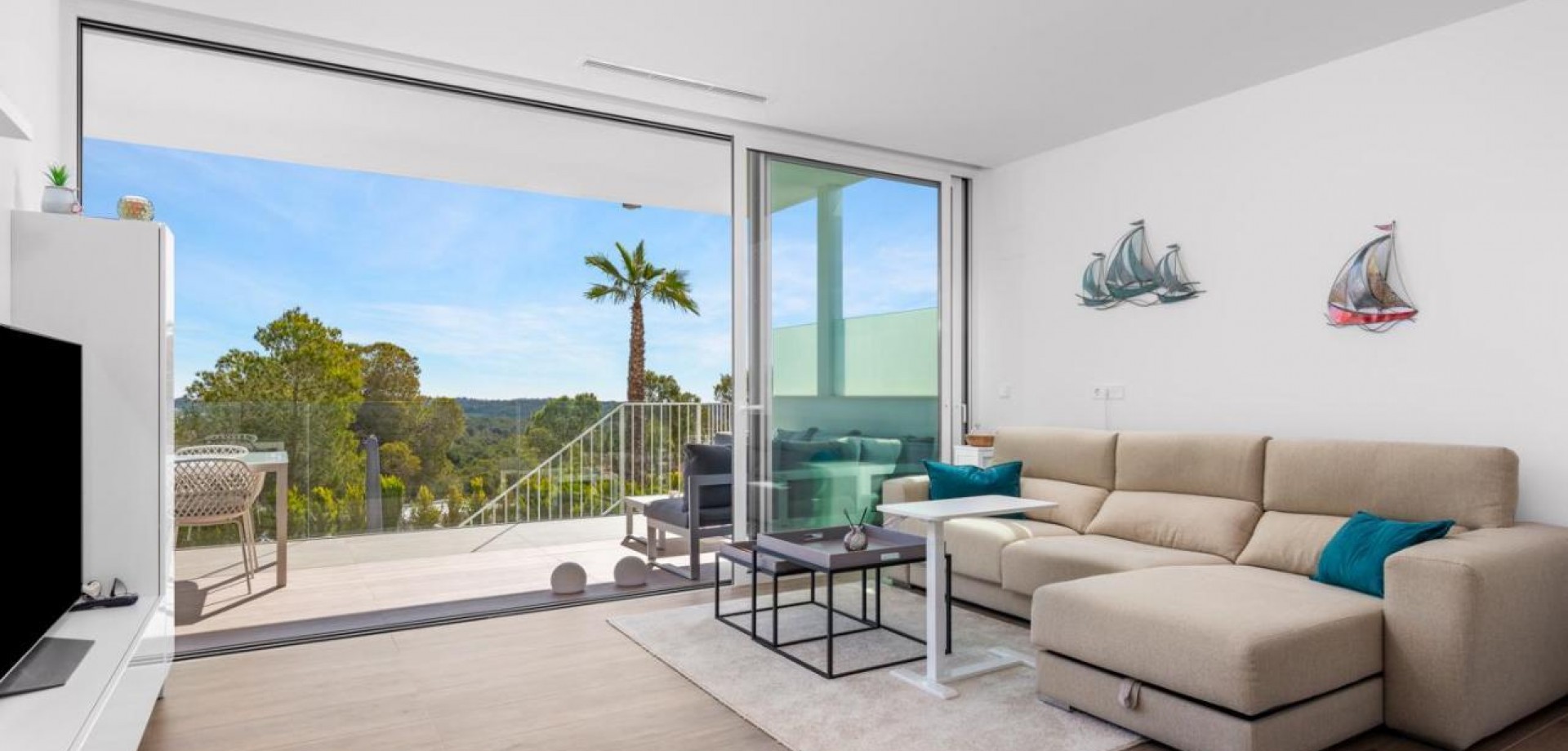 Apartment in Urbanizacion los Balcones - Image 2
