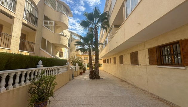 Wiederverkauf - Apartment - Orihuela Costa - La Zenia