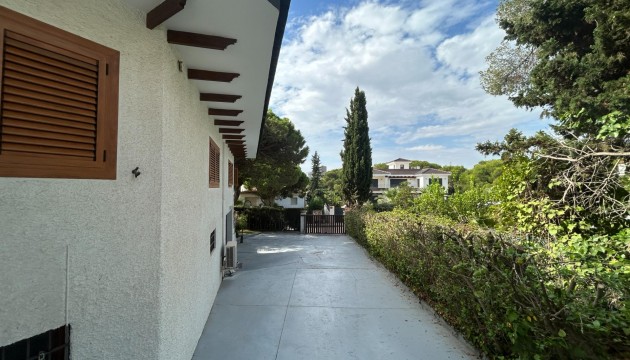 Videresalg - Detached Villa - Orihuela Costa - Campoamor