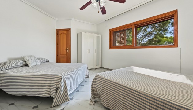 Videresalg - Detached Villa - Orihuela Costa - Campoamor