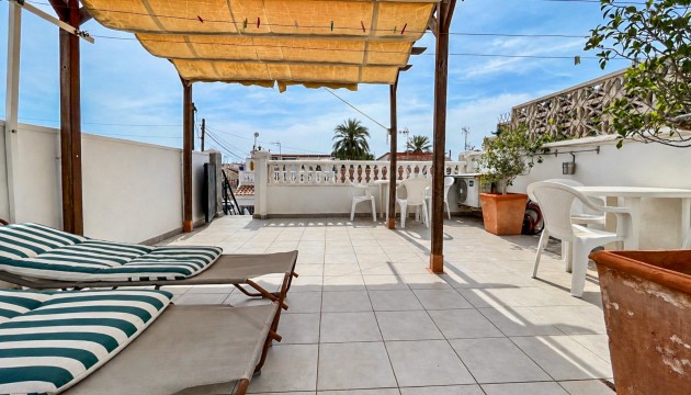 Resale - Bungalow - Torrevieja - La Siesta - El Salado -  Torreta