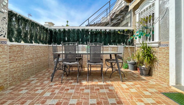 Resale - Bungalow - Torrevieja - La Siesta - El Salado -  Torreta