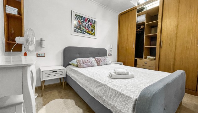 Resale - Bungalow - Torrevieja - La Siesta - El Salado -  Torreta