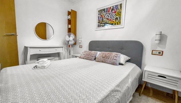 Resale - Bungalow - Torrevieja - La Siesta - El Salado -  Torreta