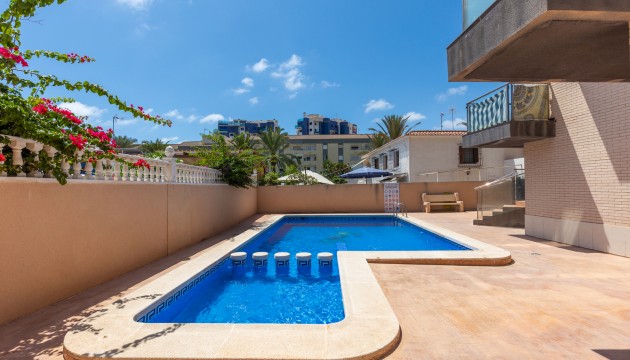 Wiederverkauf - Apartment - Torrevieja - Punta Prima