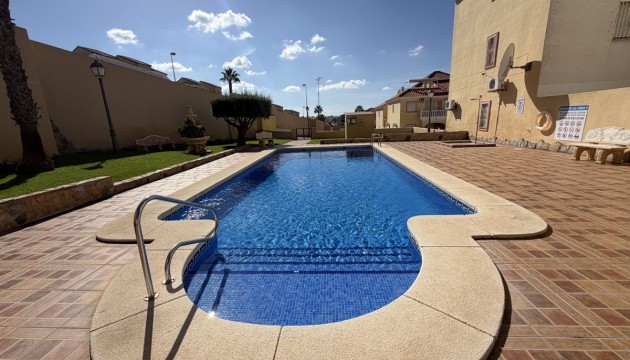 Wiederverkauf - Stadthaus - Orihuela Costa - Villamartín