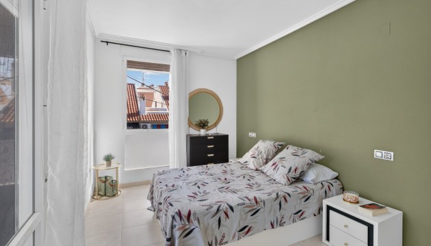Wiederverkauf - Apartment - Torrevieja - Calle María Gil Vallejos