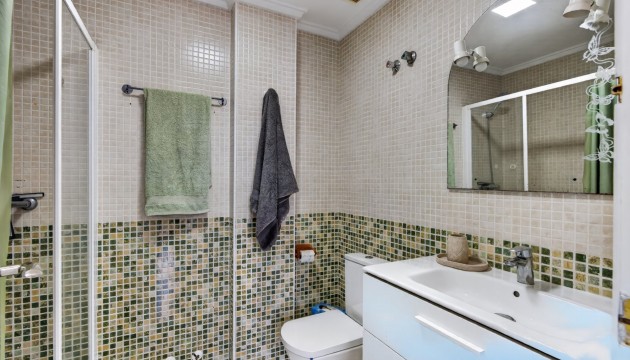 Wiederverkauf - Apartment - Torrevieja - Calle María Gil Vallejos