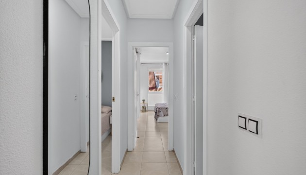 Wiederverkauf - Apartment - Torrevieja - Calle María Gil Vallejos