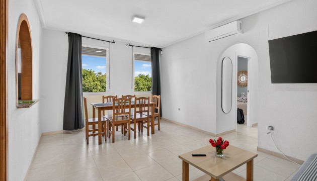 Wiederverkauf - Apartment - Torrevieja - Calle María Gil Vallejos