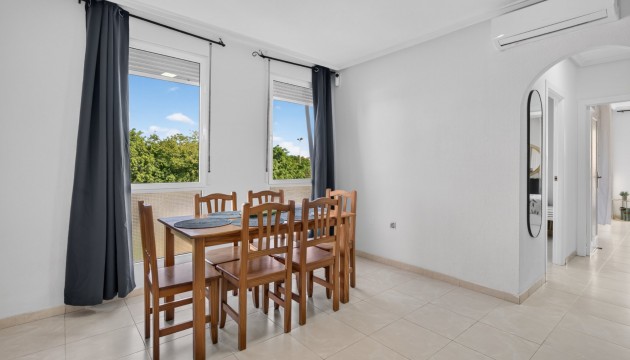 Wiederverkauf - Apartment - Torrevieja - Calle María Gil Vallejos