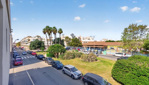 Wiederverkauf - Apartment - Torrevieja - Calle María Gil Vallejos