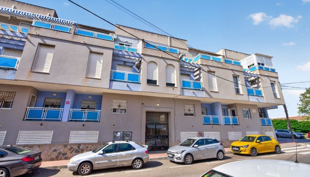 Wiederverkauf - Apartment - Torrevieja - Calle María Gil Vallejos