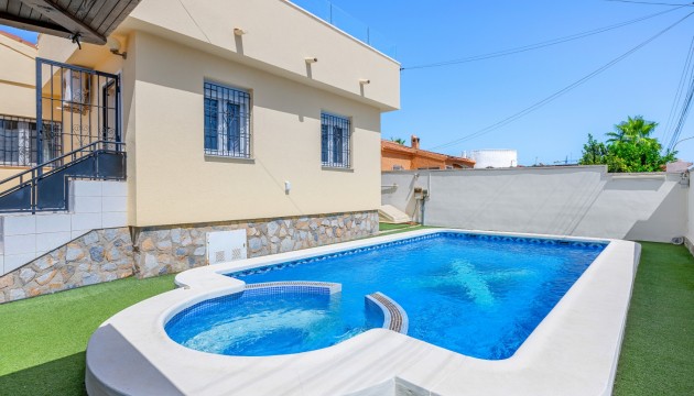 Wiederverkauf - Detached Villa - Ciudad Quesada - Center