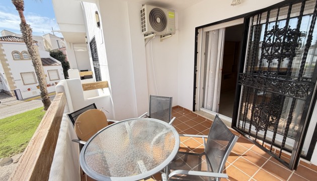 Odsprzedaż - Apartment - Orihuela Costa - Villamartín