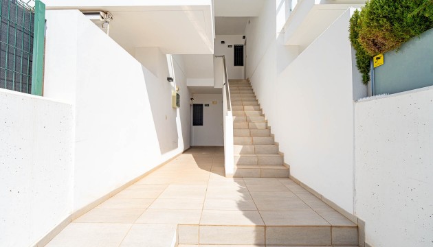 Odsprzedaż - Apartment - Orihuela Costa - Punta Prima