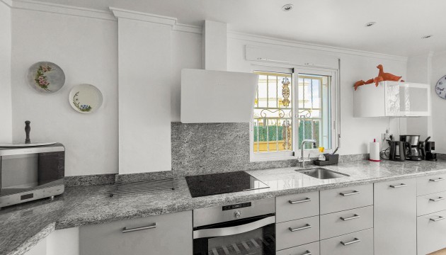 Resale - Townhouse - Orihuela Costa - Punta Prima