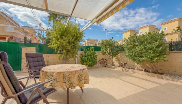 Resale - Townhouse - Orihuela Costa - Punta Prima