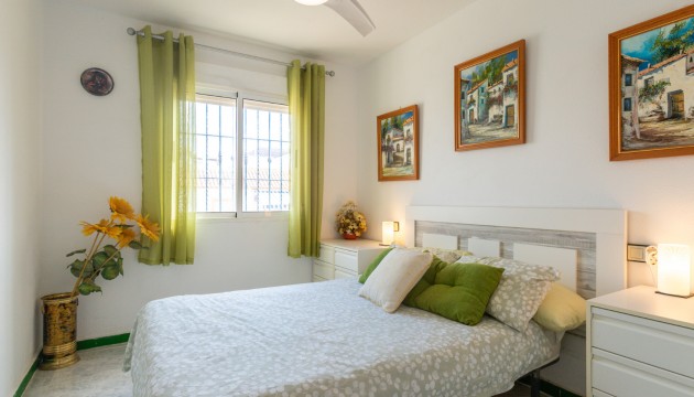 Odsprzedaż - Apartment - Orihuela Costa - Los Almendros-La Florida