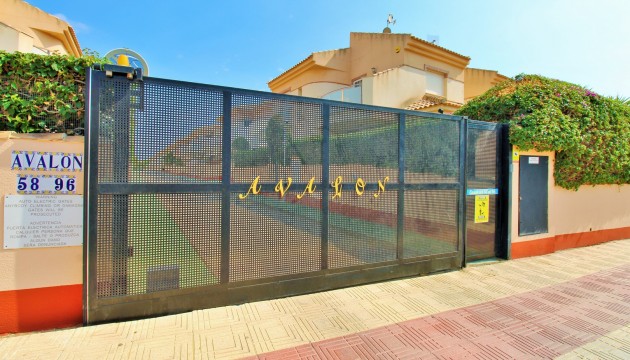 Odsprzedaż - Kamienica - Orihuela Costa - Playa Flamenca